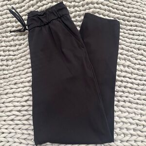 Lululemon stretch 7/8 high rise pants size 6